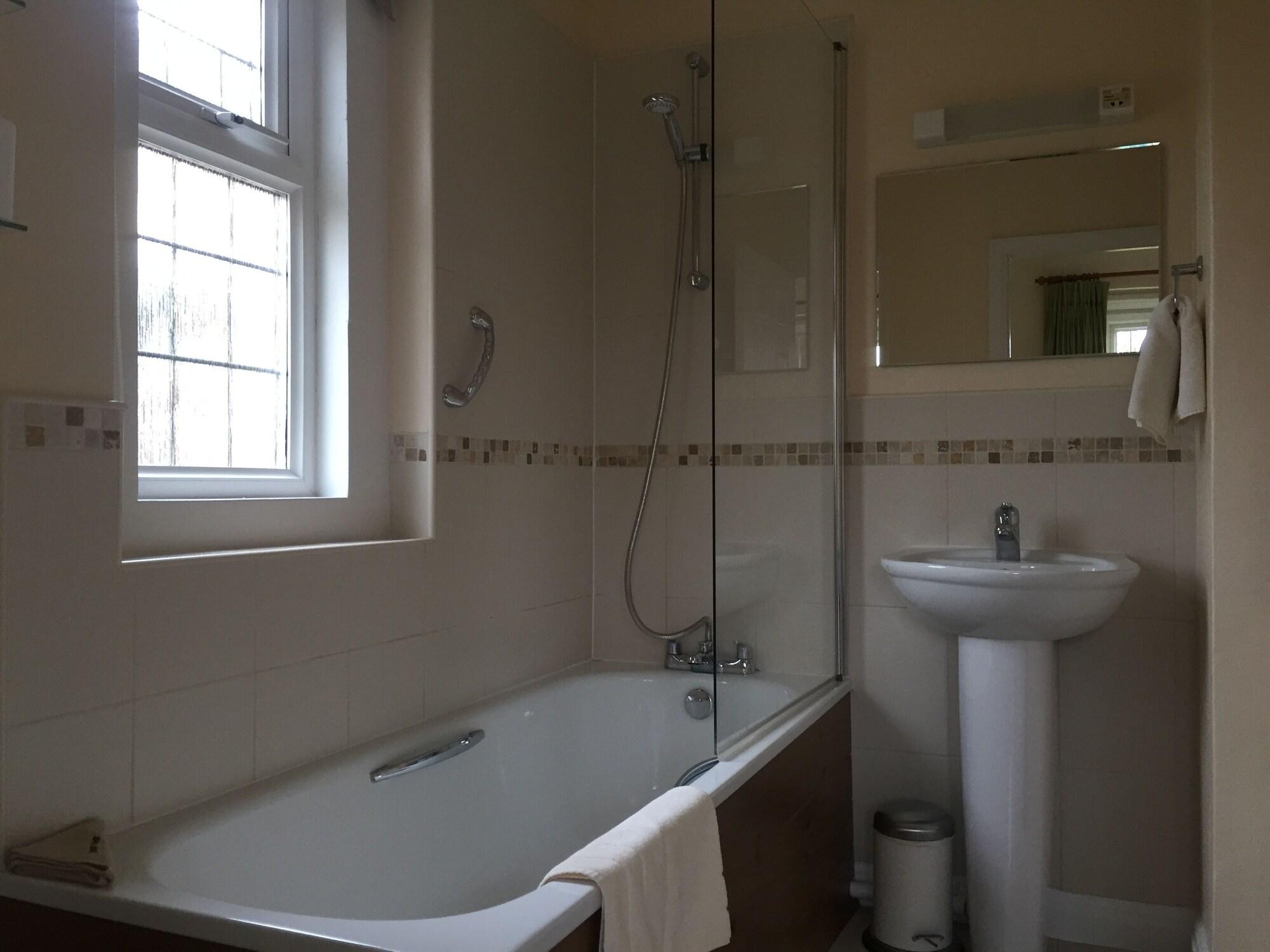 Coombe House Gasthof 3*